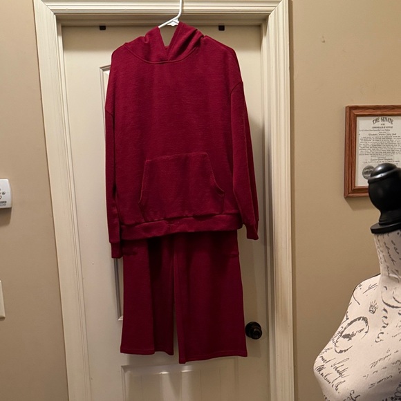 PrettyGarden Other - Women's Cozy Burgundy Hoodie and Wide-Leg Pant Set